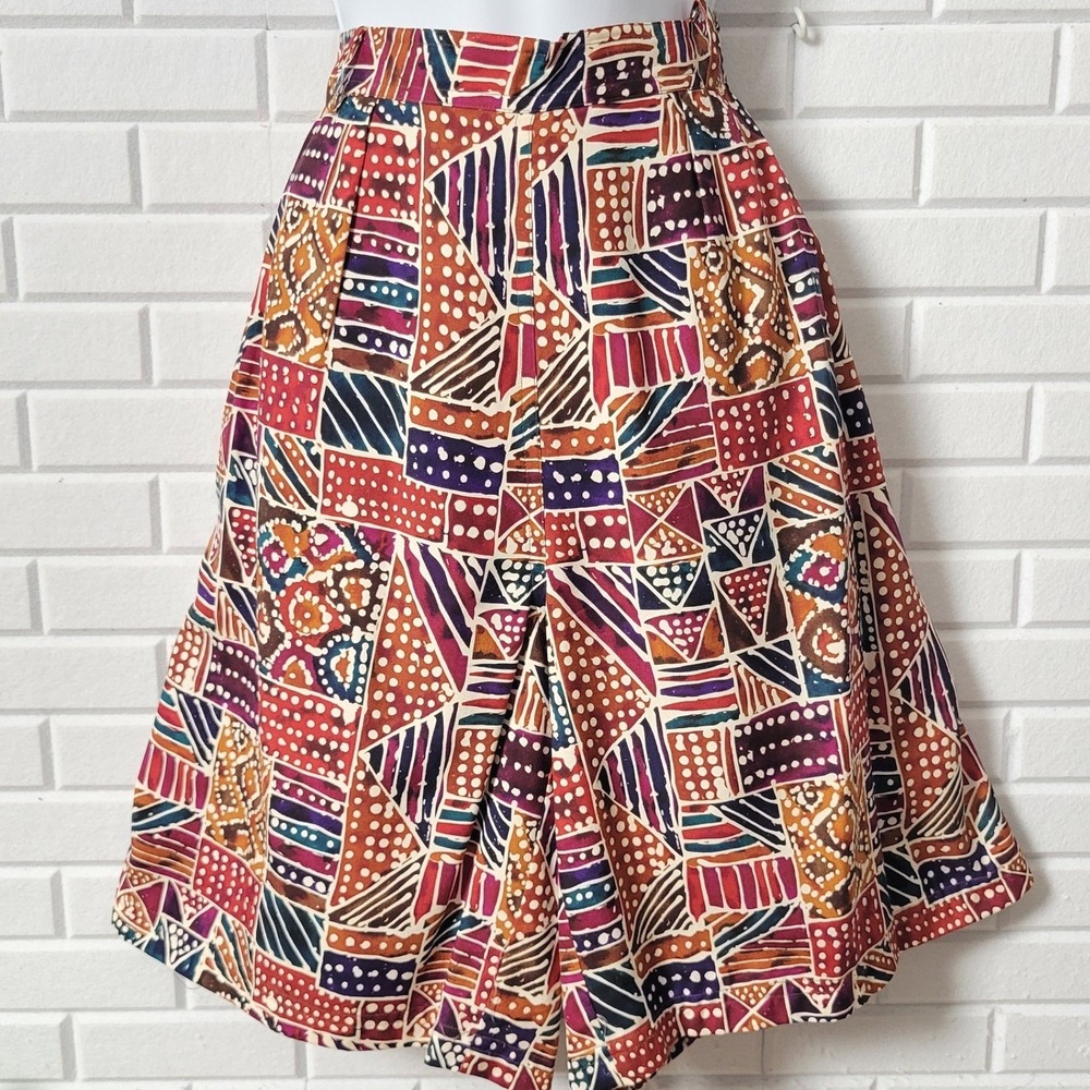 Vtg 80s Avanti Shorts 14 Multi Tribal Collage Silk Pleated Pockets Boho Preppy